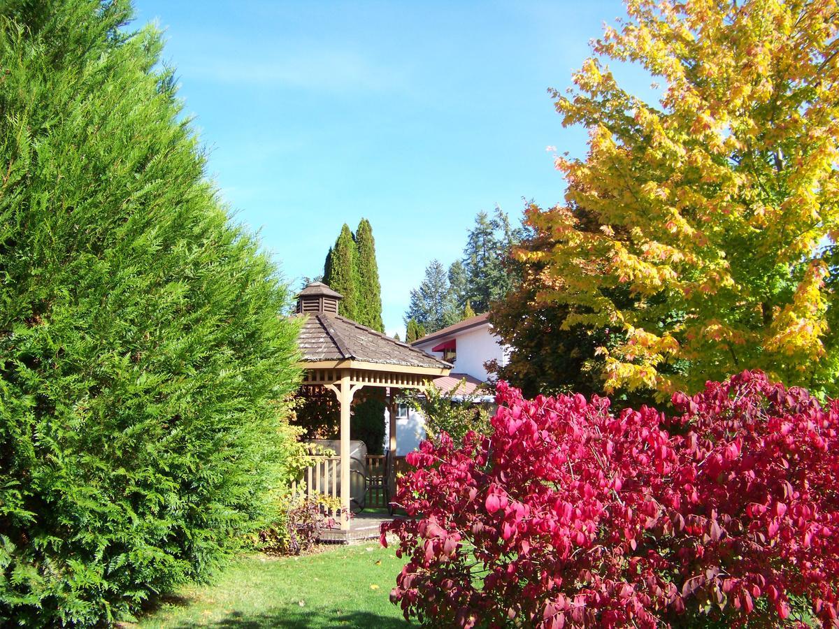 Bavarian Orchard Motel เครสตัน ภายนอก รูปภาพ